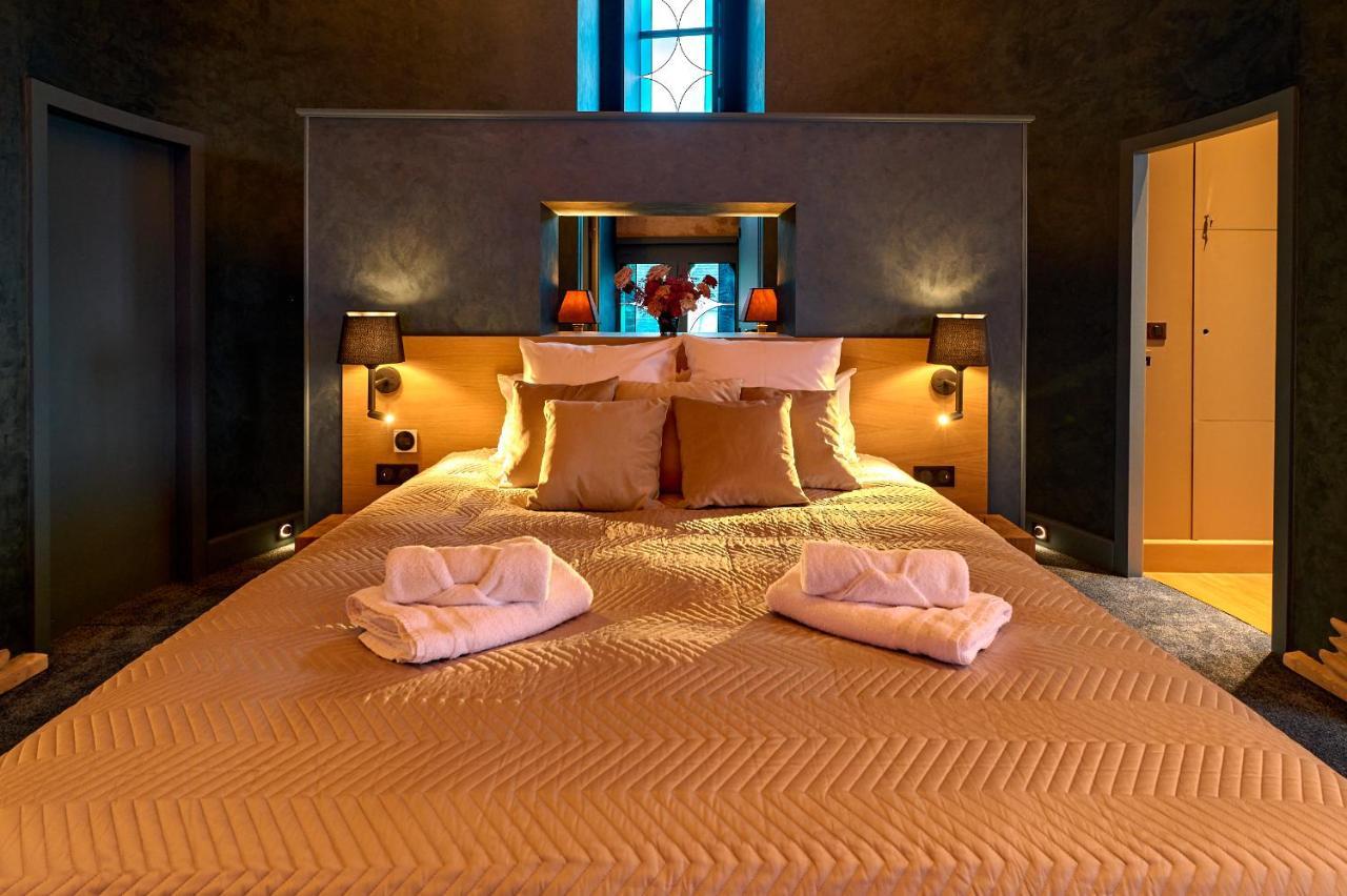 La Chapelle, Les Suites Du Palais, L'Unique 5 Etoiles De Nevers, Suite D'Exception, By Primo C0Nciergerie Exterior foto