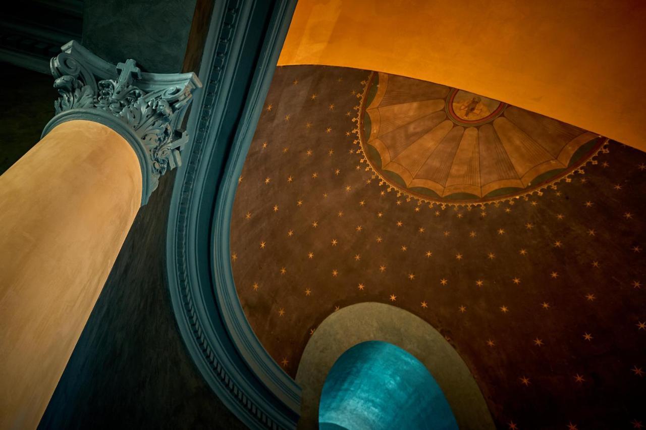 La Chapelle, Les Suites Du Palais, L'Unique 5 Etoiles De Nevers, Suite D'Exception, By Primo C0Nciergerie Exterior foto